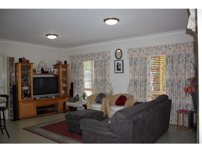 9 Frangipani Close, Endeavour Hills VIC 3802