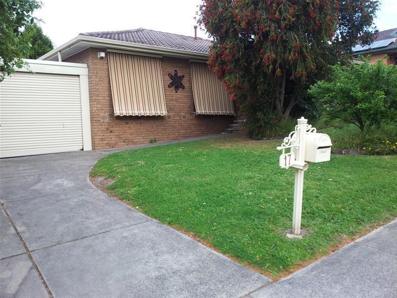 17 Westminster Avenue, Dandenong North VIC 3175