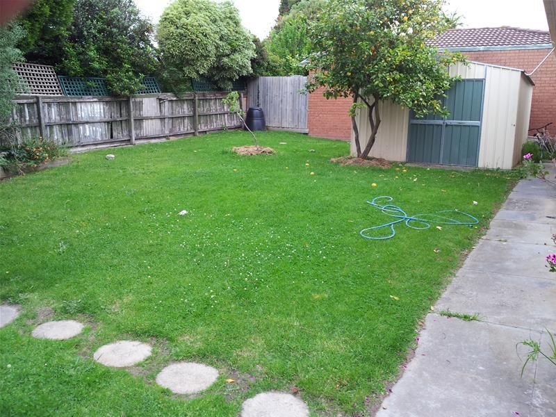 17 Westminster Avenue, Dandenong North VIC 3175