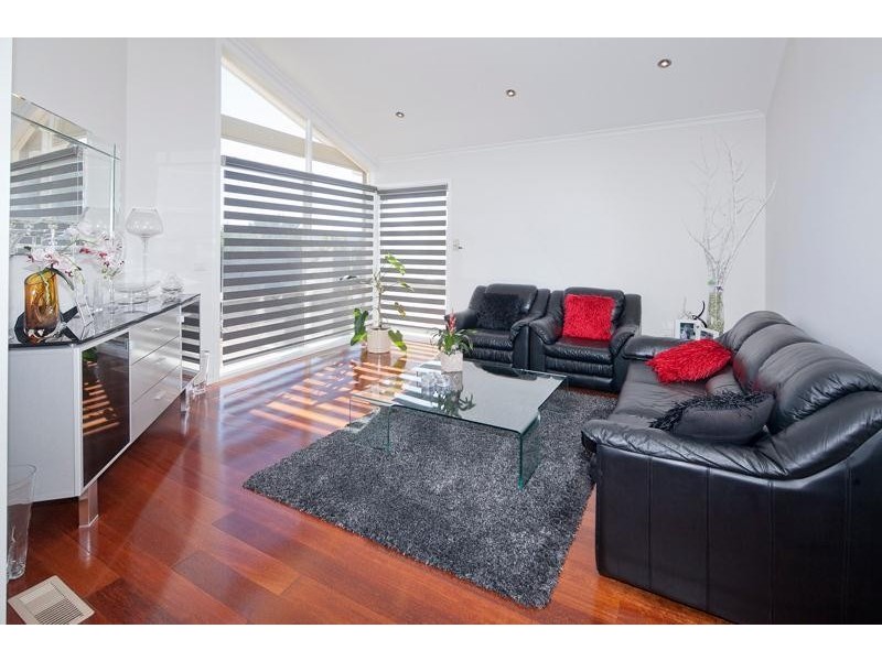 12 Chantell Avenue, Endeavour Hills VIC 3802