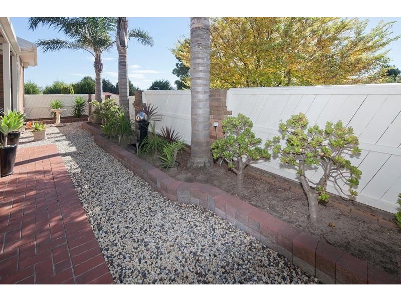 12 Chantell Avenue, Endeavour Hills VIC 3802