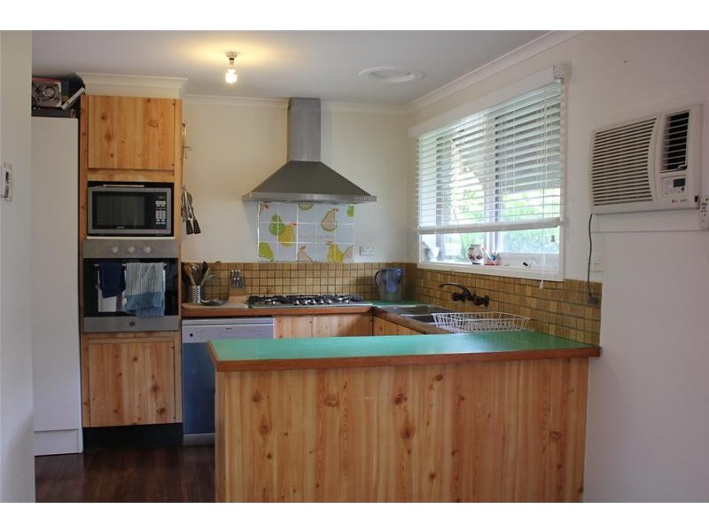 6 Marra Court, Endeavour Hills VIC 3802