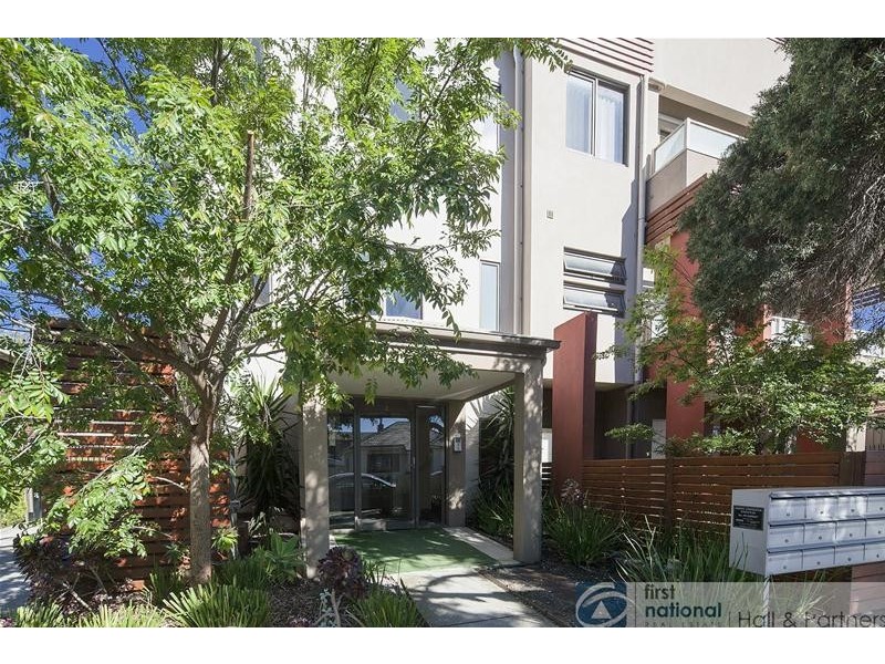 9/3 Market Street, Dandenong VIC 3175