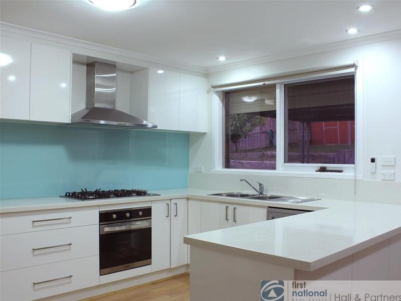 59 Charles Green Avenue, Endeavour Hills VIC 3802