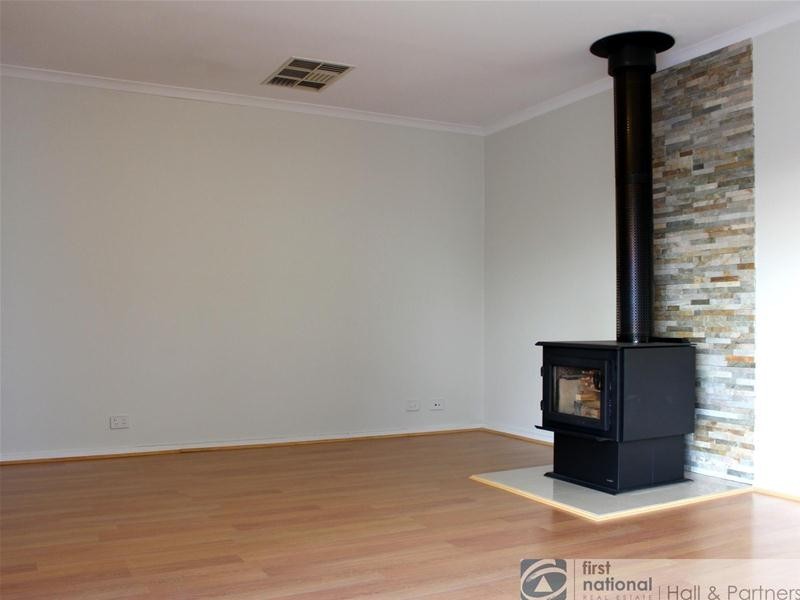 59 Charles Green Avenue, Endeavour Hills VIC 3802