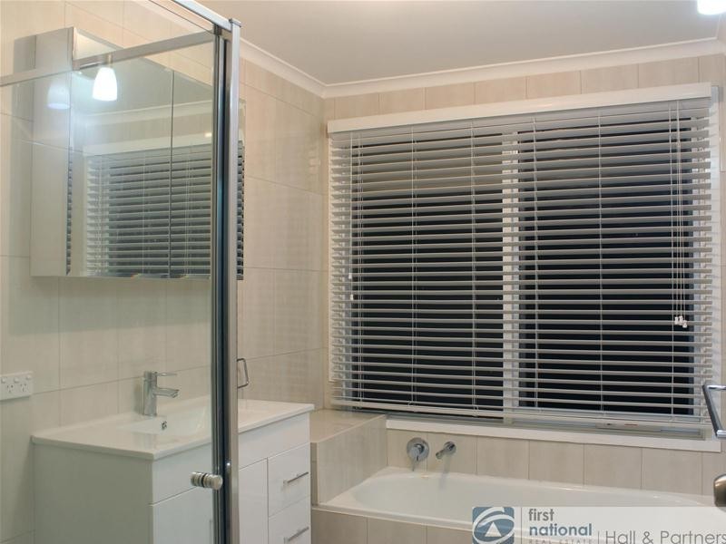 59 Charles Green Avenue, Endeavour Hills VIC 3802