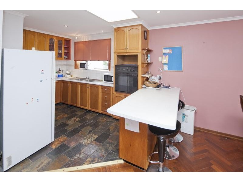 10 Dundee Court, Endeavour Hills VIC 3802