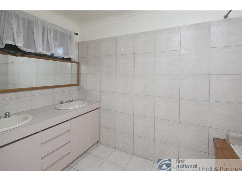 16 Knell Street, Mulgrave VIC 3170