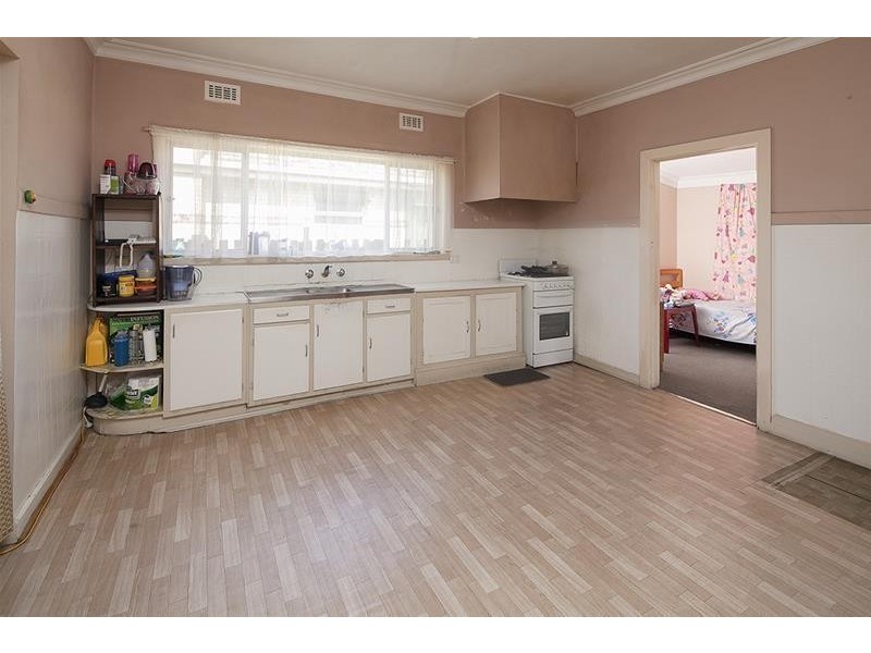 10 Renfree Street, Dandenong VIC 3175