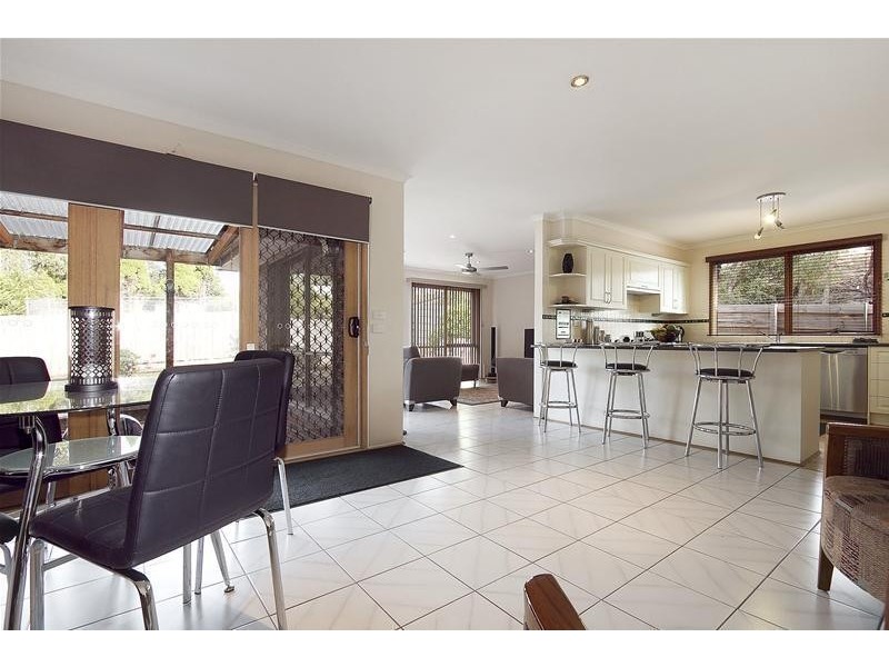 9 Lancefield Court, Endeavour Hills VIC 3802