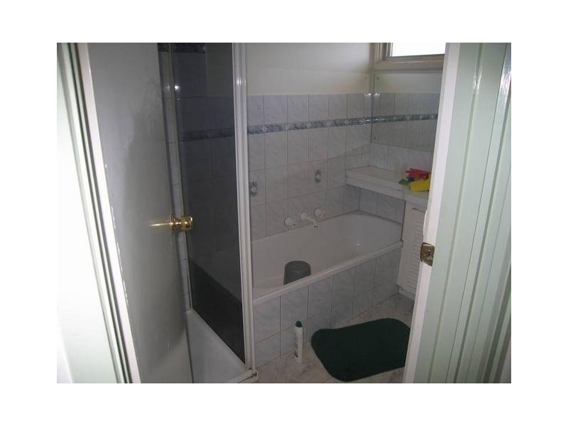 31 Templewood Avenue, Noble Park North VIC 3174