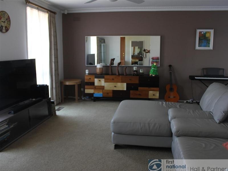 1 Terrell Close, Endeavour Hills VIC 3802