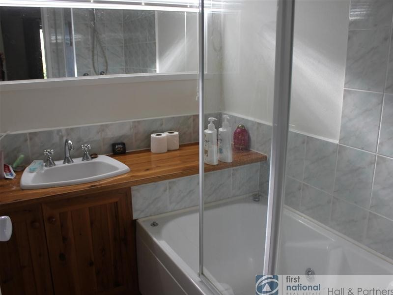 1 Terrell Close, Endeavour Hills VIC 3802