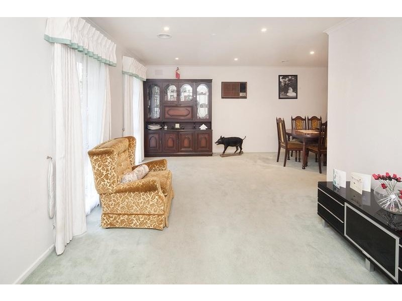 12 Holmbury Boulevard, Mulgrave VIC 3170