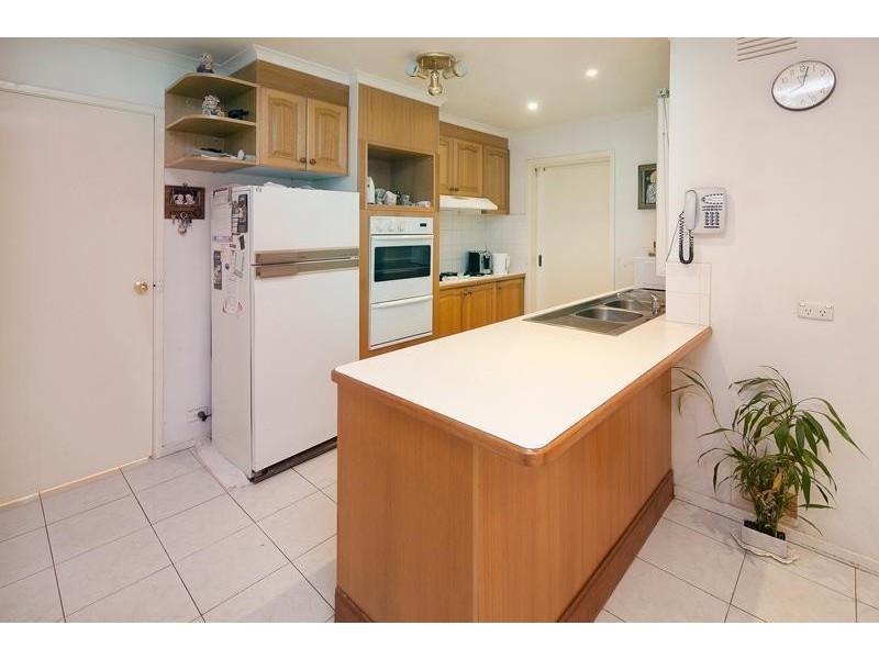 12 Holmbury Boulevard, Mulgrave VIC 3170