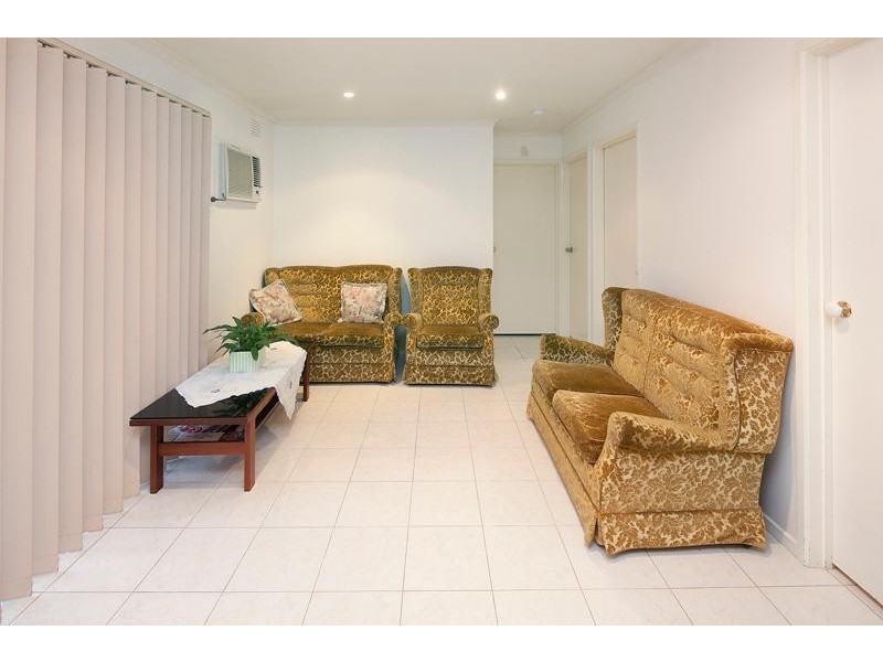 12 Holmbury Boulevard, Mulgrave VIC 3170