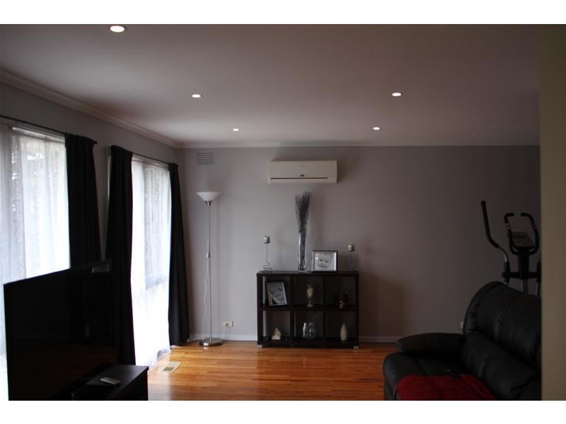 25 Rossiter Avenue, Endeavour Hills VIC 3802