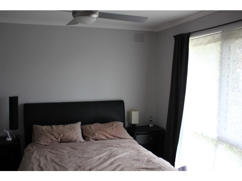 25 Rossiter Avenue, Endeavour Hills VIC 3802