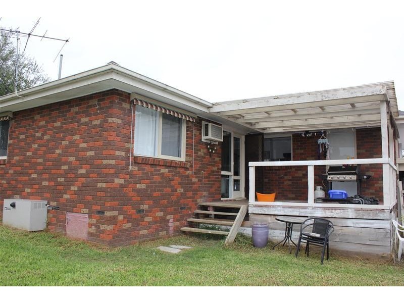 25 Rossiter Avenue, Endeavour Hills VIC 3802