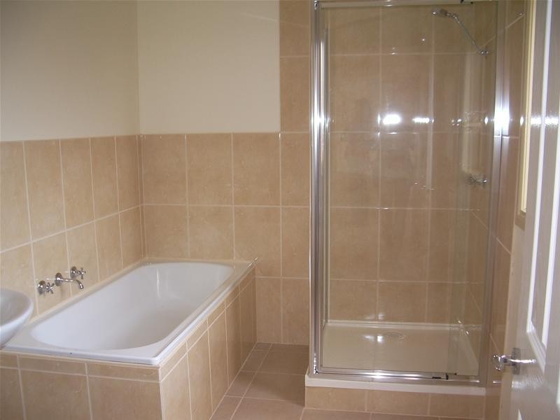 1/21 King George Parade, Dandenong VIC 3175