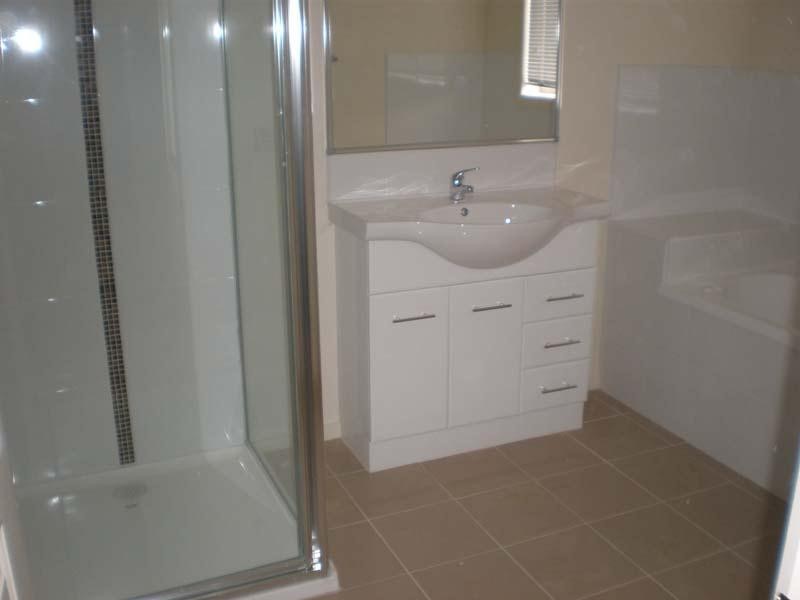 18 Darwin Way, Pakenham VIC 3810