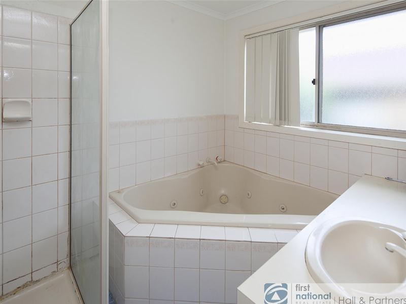 128 Kurrajong Road, Narre Warren VIC 3805