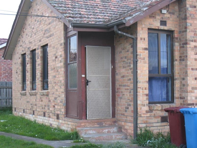 25 Deakin Crescent, Dandenong North VIC 3175