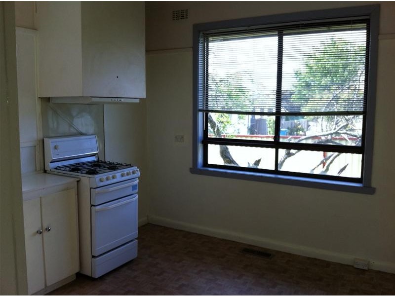 25 Deakin Crescent, Dandenong North VIC 3175