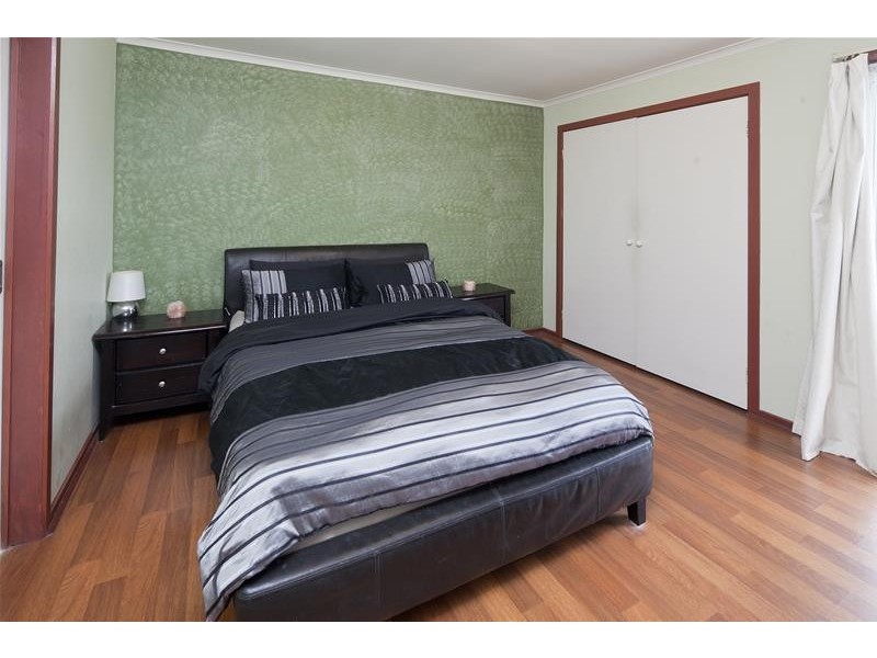 6 Axedale Crescent, Endeavour Hills VIC 3802