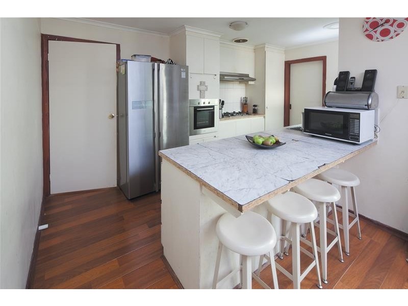 6 Axedale Crescent, Endeavour Hills VIC 3802