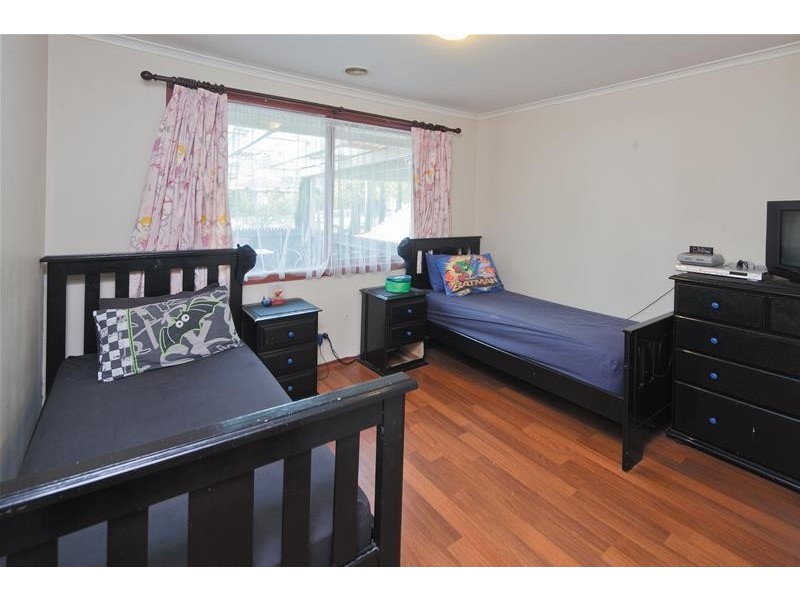 6 Axedale Crescent, Endeavour Hills VIC 3802