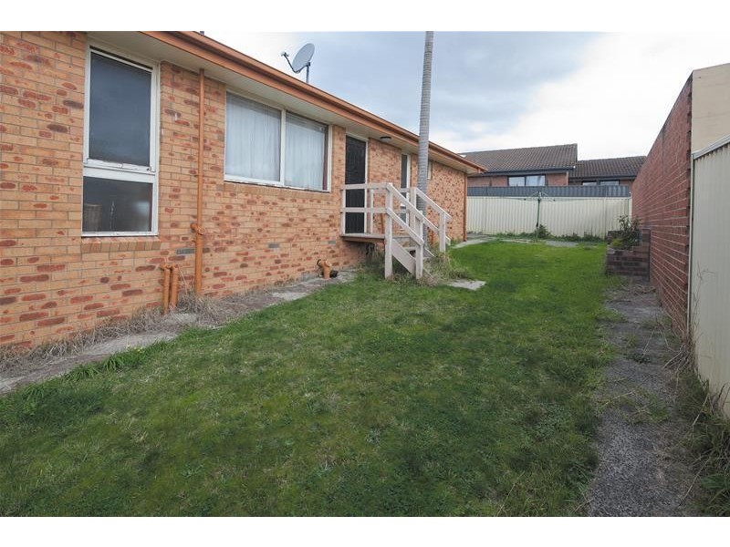 6 Axedale Crescent, Endeavour Hills VIC 3802