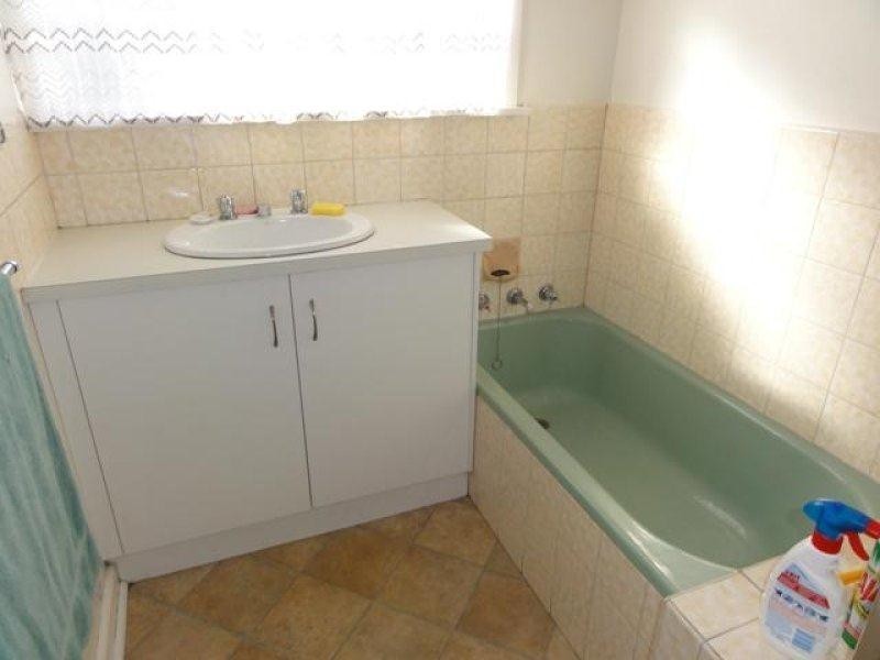 27 Montana Avenue, Mulgrave VIC 3170