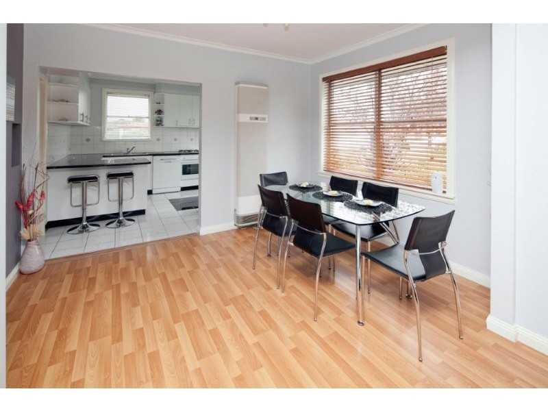 15 Scarlet Drive, Doveton VIC 3177