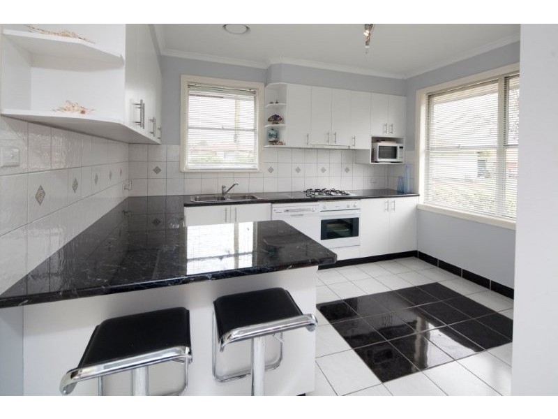 15 Scarlet Drive, Doveton VIC 3177