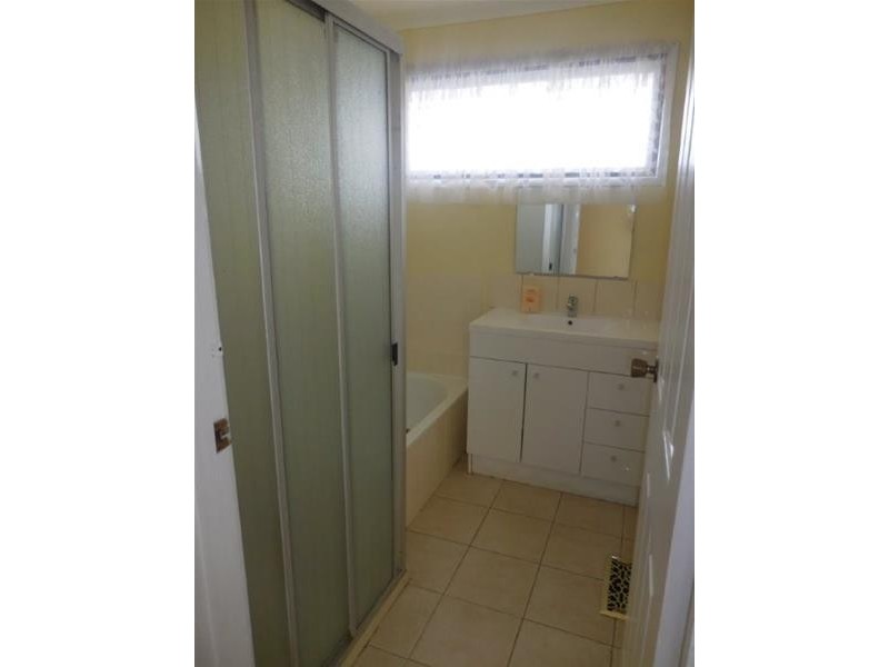 57 Chalcot Drive, Endeavour Hills VIC 3802