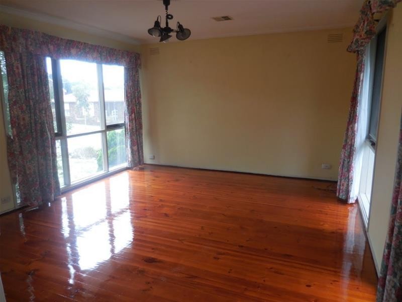 57 Chalcot Drive, Endeavour Hills VIC 3802