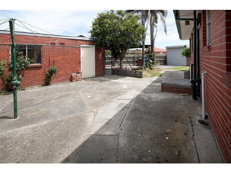 8 Sylvia Street, Dandenong North VIC 3175