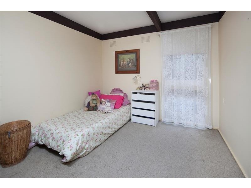 15 McLaughlan Avenue, Eumemmerring VIC 3177