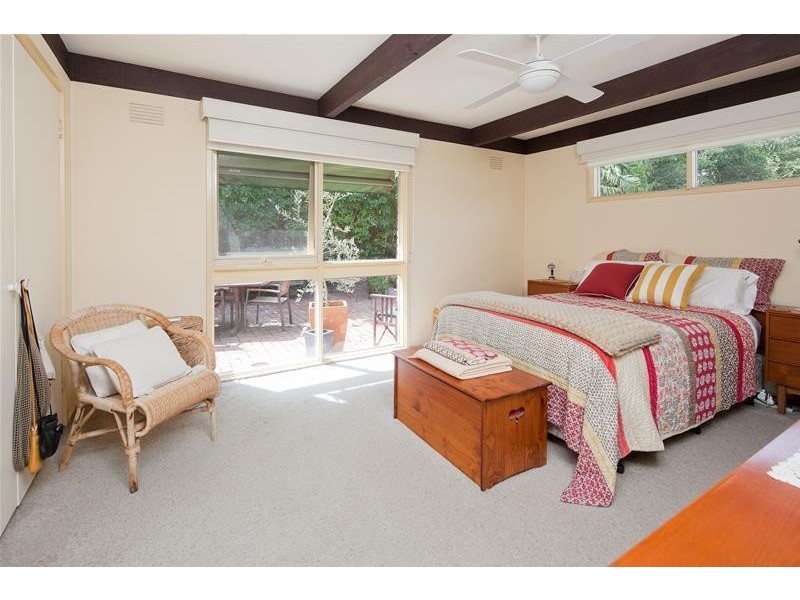 15 McLaughlan Avenue, Eumemmerring VIC 3177