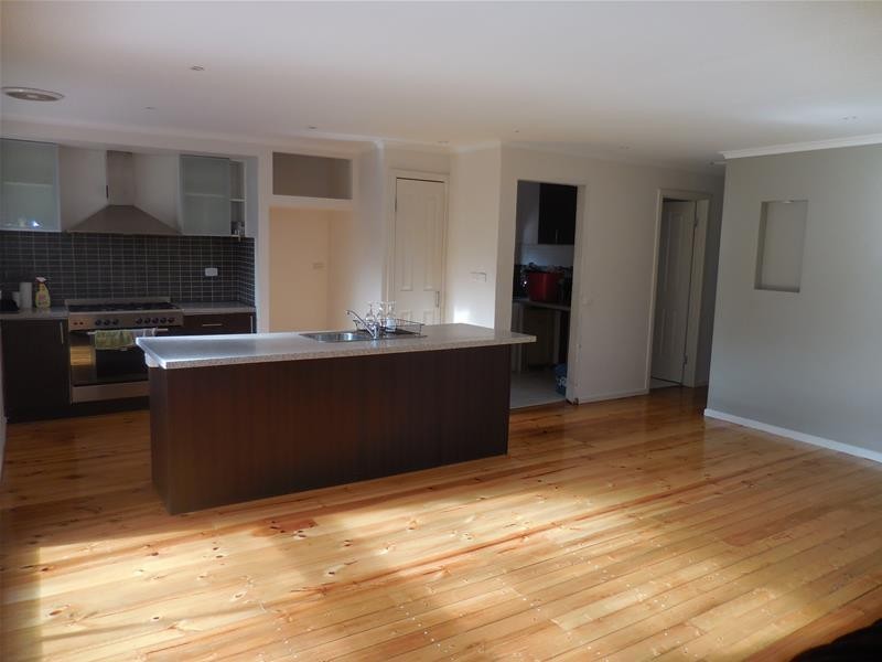 33 Cheam Street, Dandenong North VIC 3175