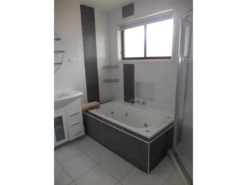 33 Cheam Street, Dandenong North VIC 3175