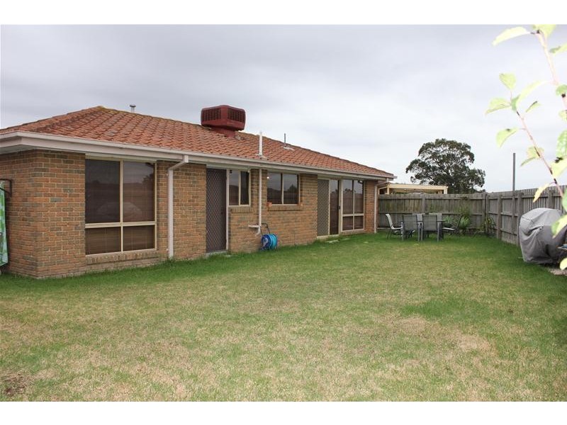 2/3 Parkview Close, Dandenong VIC 3175