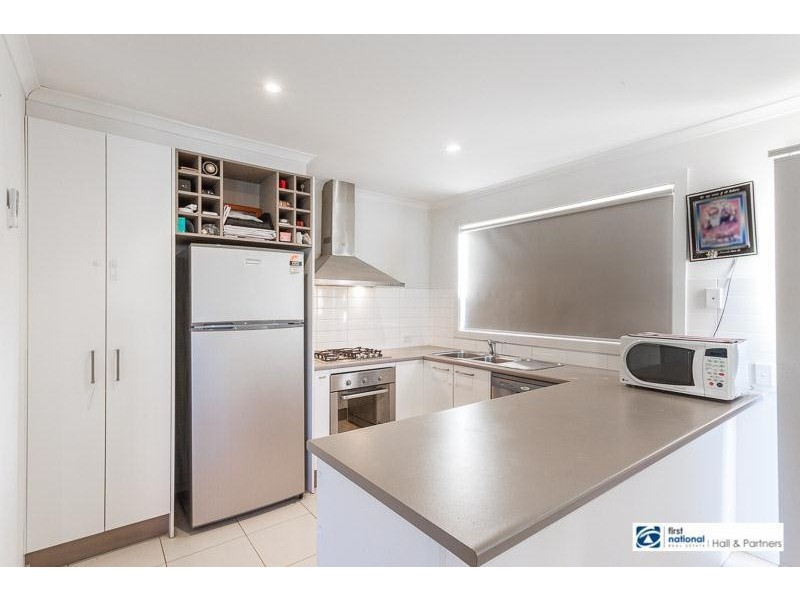 4/11 Caron Close, Hallam VIC 3803