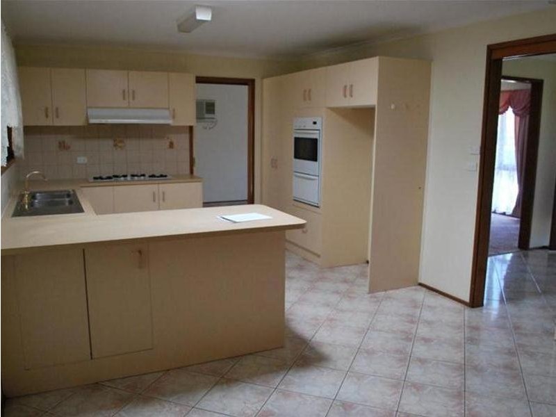 6 Bonar Court, Endeavour Hills VIC 3802