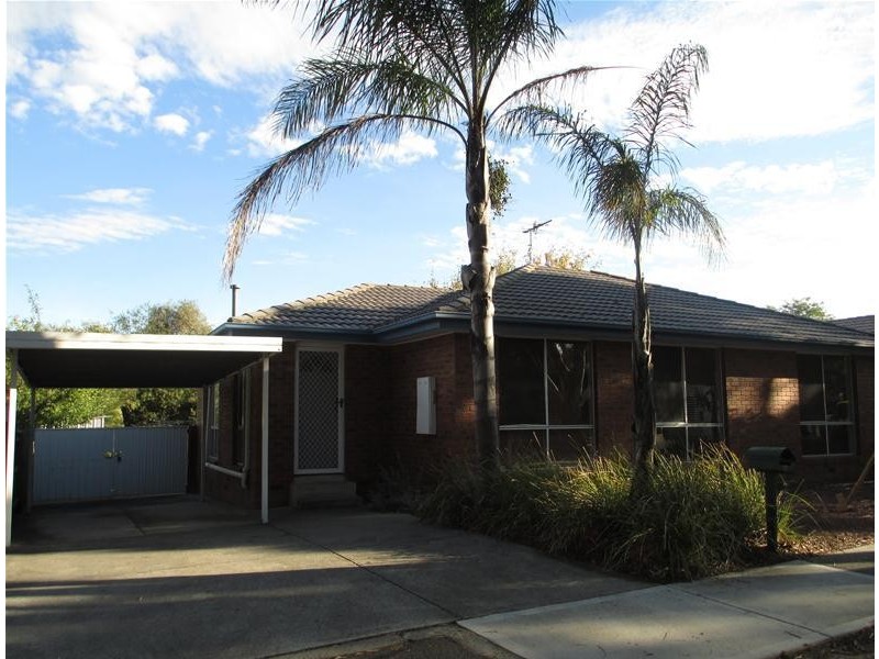 11 Bowen Court, Berwick VIC 3806