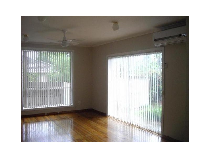 11 Bowen Court, Berwick VIC 3806