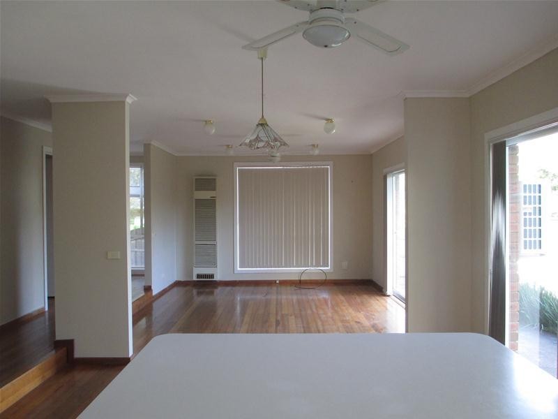 11 Bowen Court, Berwick VIC 3806