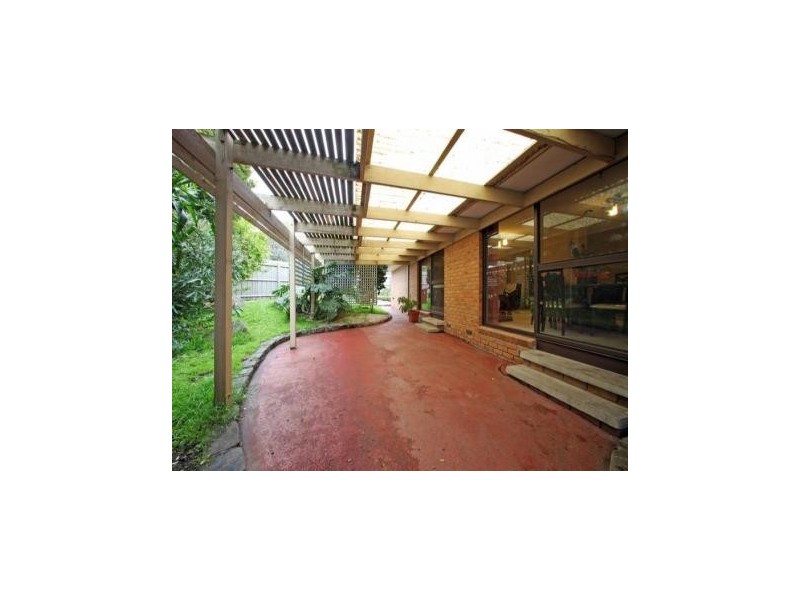 6 Rhonda Close, Endeavour Hills VIC 3802