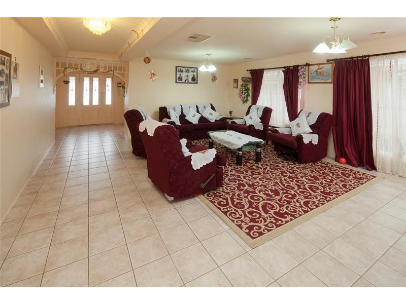 3 Beech Place, Hallam VIC 3803